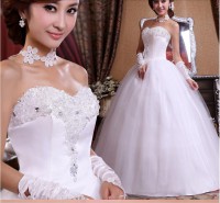Modelo SK1, Vestido de Novia sin mangas y adornos de cristal